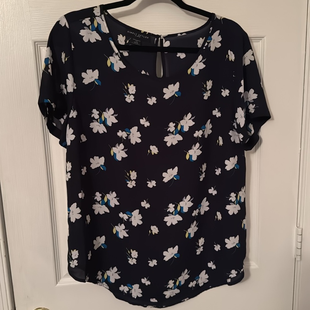 Simply Styled Blouse Size XL Color Blue Yellow White